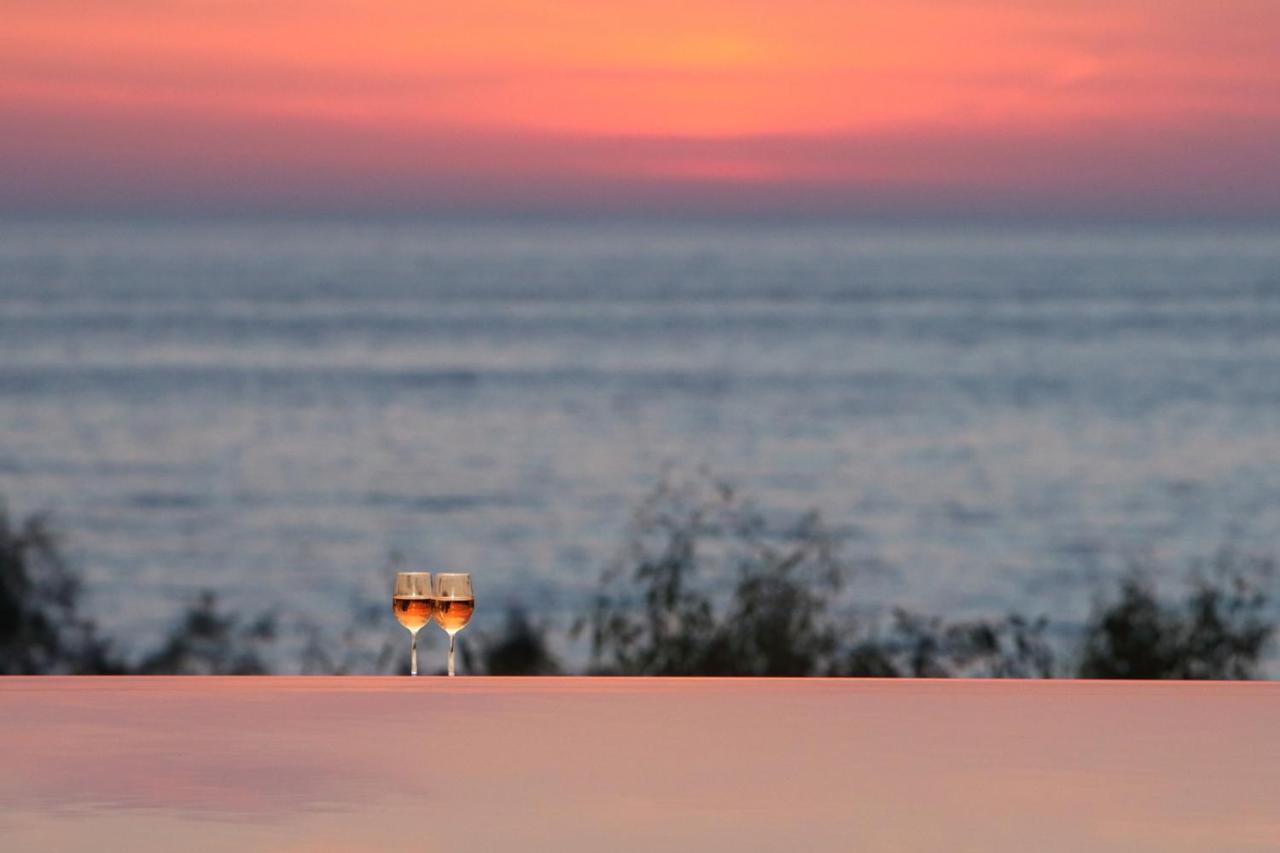 Capro - Milos Bay Villas Áyios Nikítas Exterior foto